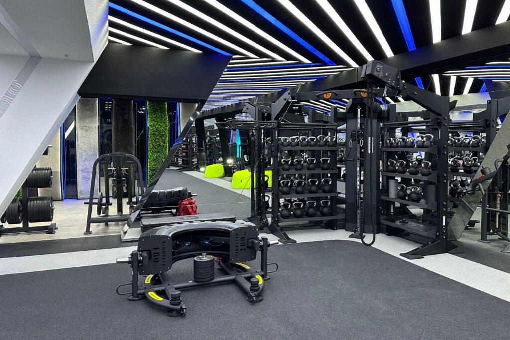 Flip 180 от ABS Company и пудовки в Titanium Fitness Студентски град