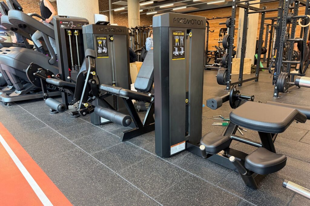 Freemotion фитнес оборудване в Garitage Park Sports Center.