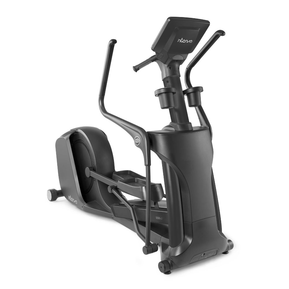 Dijagonalni zadnji prikaz Kros trenažera Intenza Elliptical Trainer 550 Series e2+ na beloj pozadini