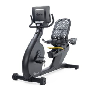 Desni dijagonalni prikaz bicikla sa naslonom Intenza Recumbent Bike 450 i2 sa konzolom na beloj pozadini
